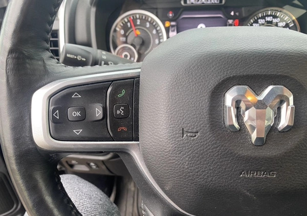 Dodge RAM cena 109900 przebieg: 40458, rok produkcji 2019 z Rzeszów małe 781